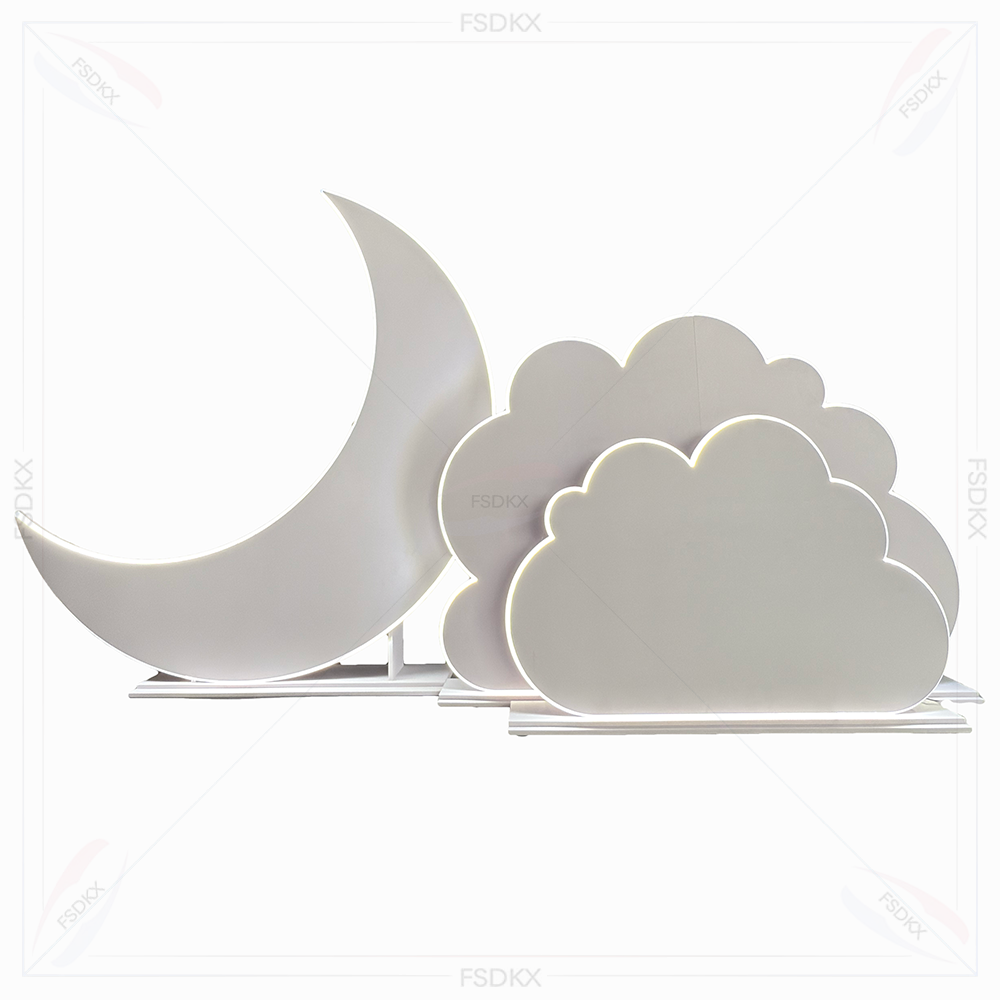 Chic Led Light Moon&Cloud PVC  - Lighting Decor Rentals 评论和价格